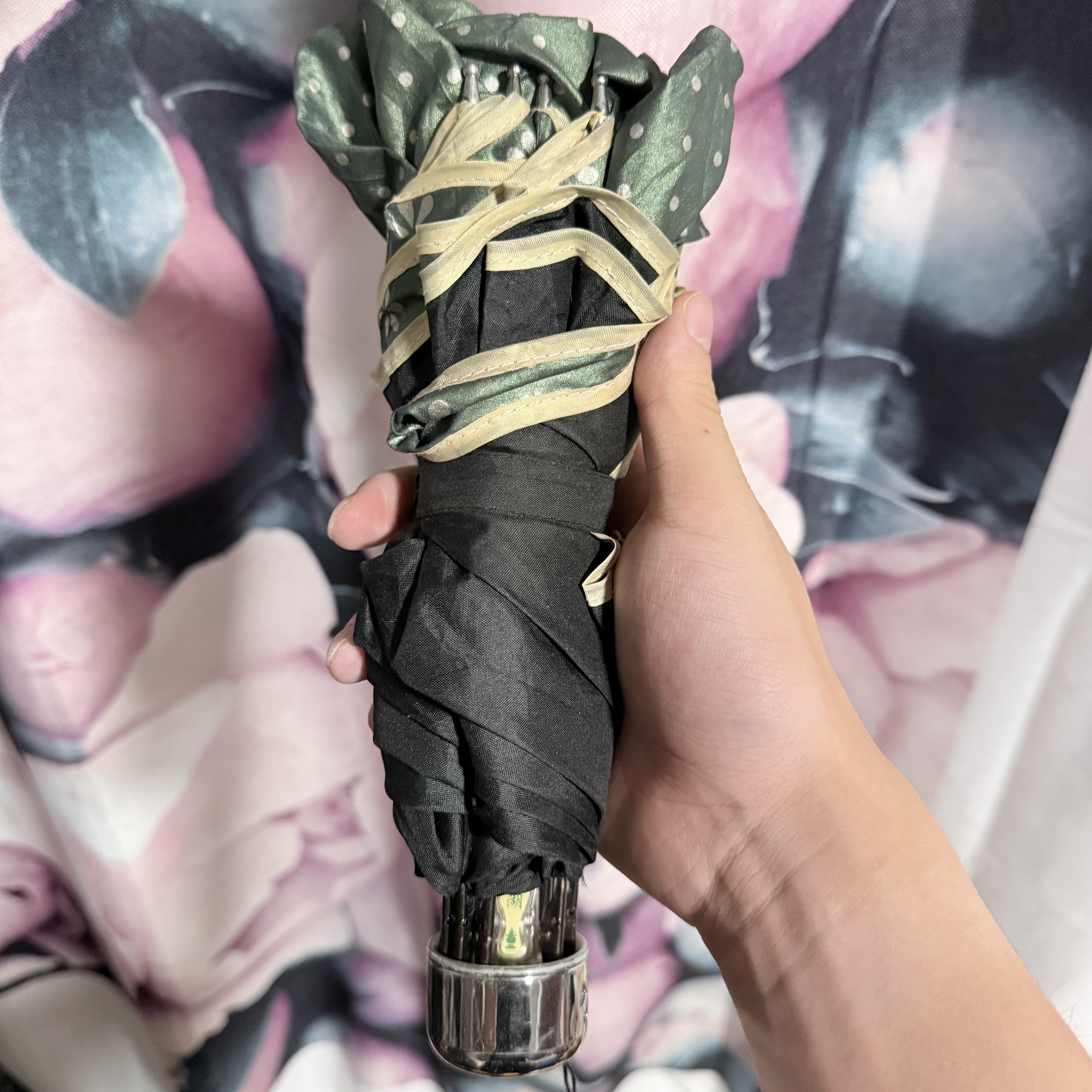 description:This is one of the sounds from the twenty-five items I was looking for.<br><audio controls src='audio/20.m4a'></audio>